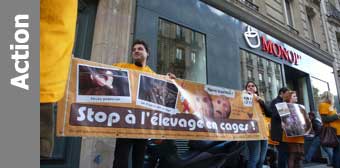 Action devant Monoprix