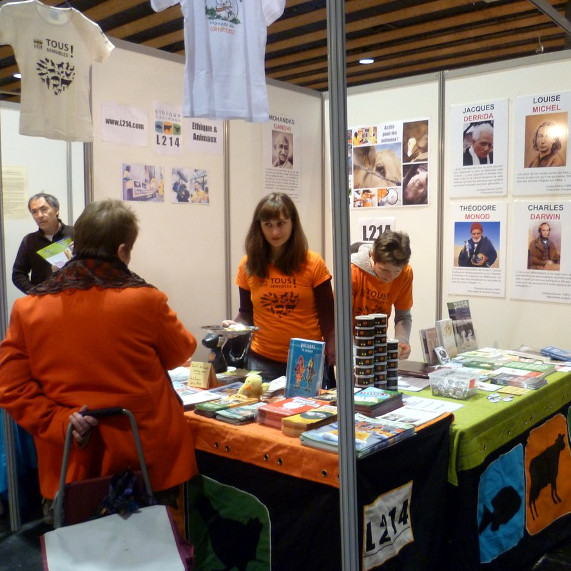 Stand L214